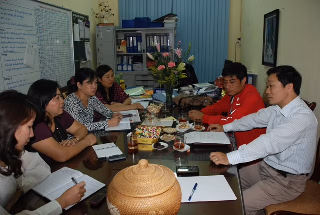 Trường THCS Tô Hoàng tặng nhà tình nghĩa cho vợ liệt sĩ Phan Văn Thản