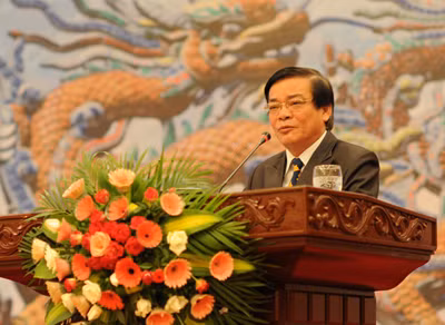 Ông Ngô Hòa, Phó CT thường trực UBND tỉnh TT - Huế giới thiệu nội dung chính của chương trình (Ảnh: gdtd.vn)