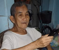 Cụ Kim Hương nhắn tin bầu chọn cụ Kim Hương nhắn tin bầu chọn