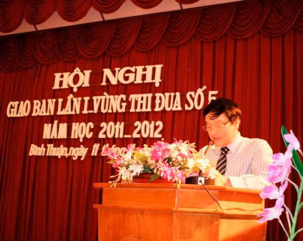 Ông Đỗ Quốc Anh- Vụ trưởng, GĐ CQĐD Bộ GD& ĐT tại TP. HCM phát biểu tại hội nghị