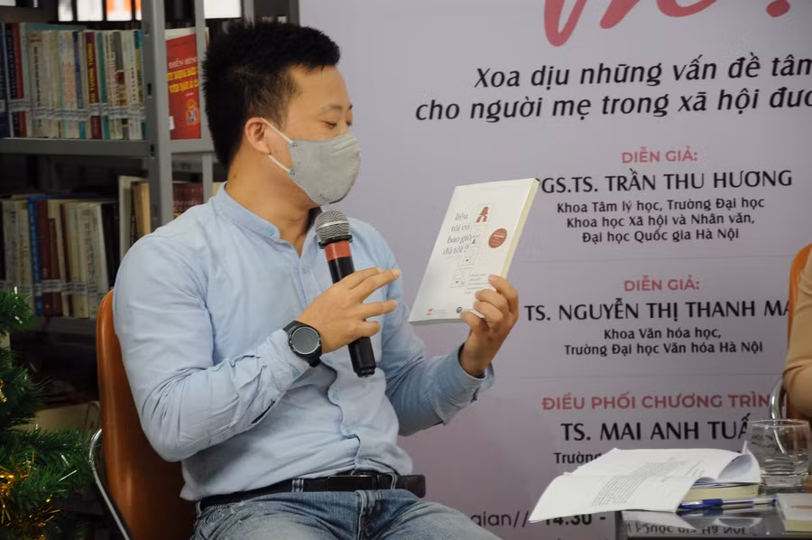 Chương trình Tọa đàm được lấy cảm hứng từ khái niệm “Người mẹ đủ tốt”, từ cuốn sách nổi tiếng: "Liệu tôi có bao giờ đủ tốt? Phương thức chữa lành cho những cô con gái của người mẹ ái kỷ" của tiến sĩ tâm lý học người Mỹ Karyl McBride.