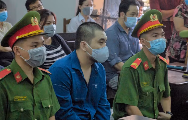 Bị cáo Nguyễn Trần Hoàng Phong. Ảnh: Phương Loan
