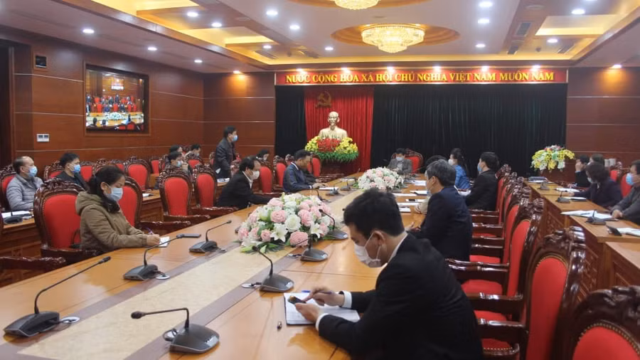 Hòa Bình họp khẩn trong đêm vì có 2 ca nhiễm Covid-19.