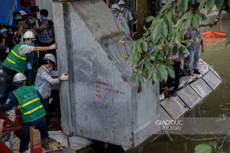 Kè hồ Hoàn Kiếm dài 1500 m chính thức hoàn thành ảnh 4