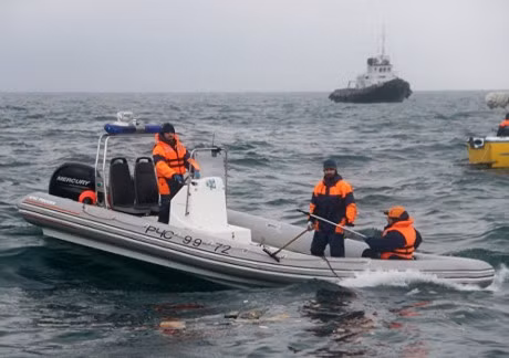 Nhung gia thuyet ve vu roi may bay Tu-154 cua Nga o Bien Den - Anh 1