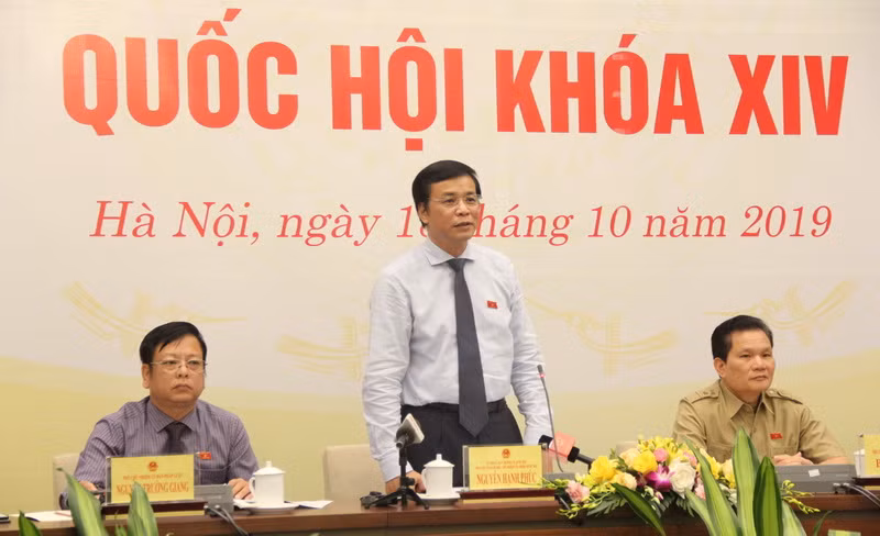 Tổng thư ký Quốc hội Nguyễn Hạnh Phúc thông tin với báo chí về một số nội dung liên quan đến công tác nhân sự