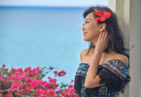 MC Ky Duyen tu tin khoe than hinh goi cam o tuoi 52 - Anh 3