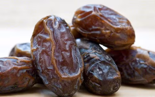 10 thực phẩm nên dùng ngày Valentine ảnh 1 Chà là khô Mỹ là thực phẩm giúp cải thiện đời sống tình dục hiệu quả. Ảnh: health.