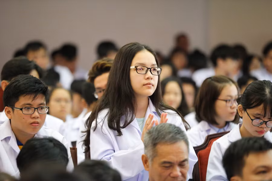 Những gương mặt y sĩ, bác sĩ tương lai.