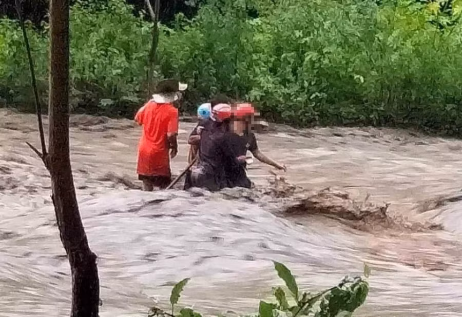 Hình ảnh các nạn nhân trước khi bị lũ cuốn. Ảnh: VOV.