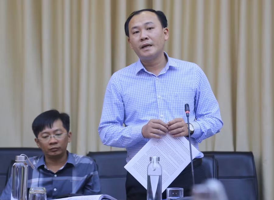 Ông Phạm Xuân Khánh, Phó bí thư Tỉnh Đoàn Quảng Trị thông tin về công tác chuẩn bị hỗ trợ thí sinh dự thi. Ông Phạm Xuân Khánh, Phó bí thư Tỉnh Đoàn Quảng Trị thông tin về công tác chuẩn bị hỗ trợ thí sinh dự thi.