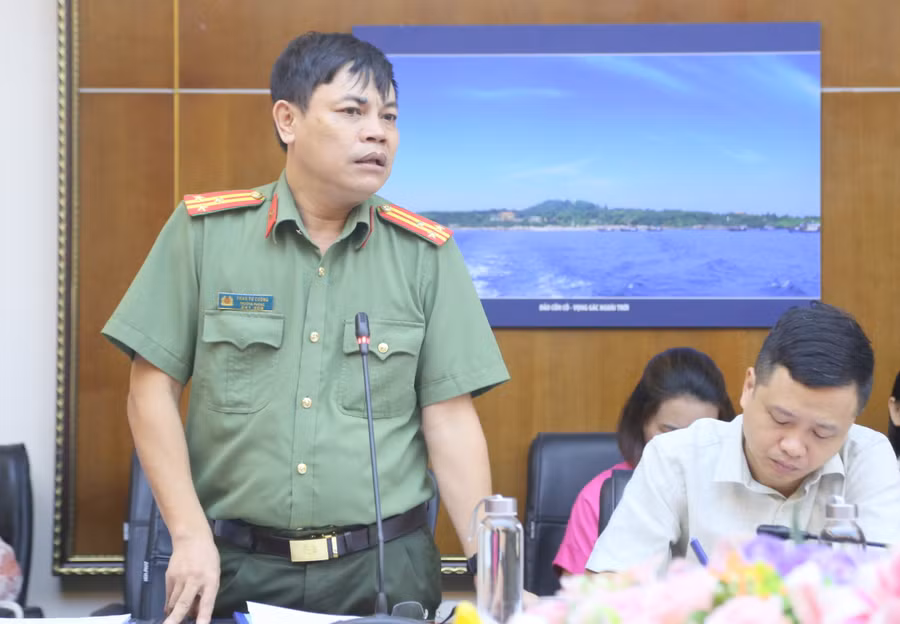 Thượng tá Phan Tư Cường cho biết, Công an tỉnh sẽ xây dựng kế hoạch, phương án đảm bảo an ninh, an toàn cho kỳ thi. Thượng tá Phan Tư Cường cho biết, Công an tỉnh sẽ xây dựng kế hoạch, phương án đảm bảo an ninh, an toàn cho kỳ thi.