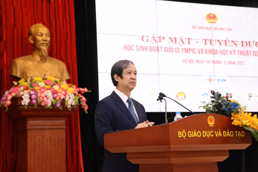 Bộ trưởng Nguyễn Kim Sơn phát biểu.