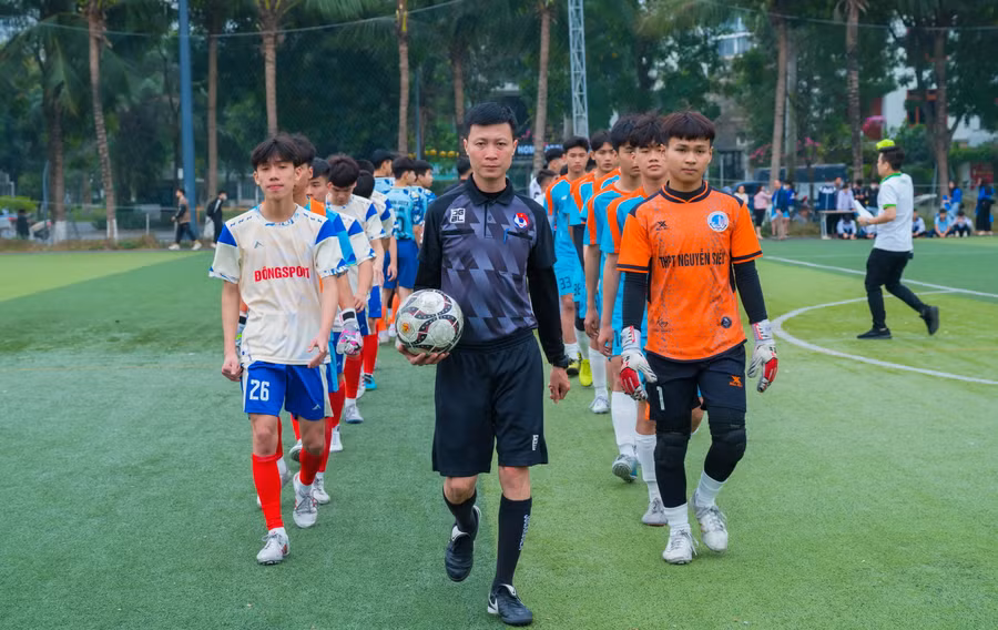 Tự tin bước vào trận đấu.