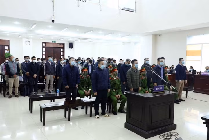 Các bị cáo tại phiên tòa xét xử. Ảnh: TTXVN.