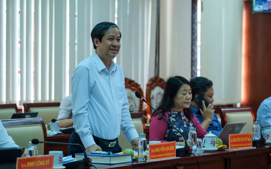 Bộ trưởng Nguyễn Kim Sơn phát biểu tại buổi làm việc. Bộ trưởng Nguyễn Kim Sơn phát biểu tại buổi làm việc.