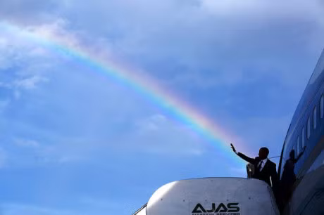 Khoanh khac dep nhat cua Obama suot 8 nam qua - Anh 20