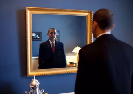 Khoanh khac dep nhat cua Obama suot 8 nam qua - Anh 16