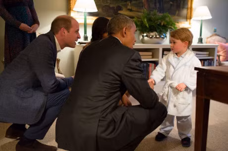 Khoanh khac dep nhat cua Obama suot 8 nam qua - Anh 9