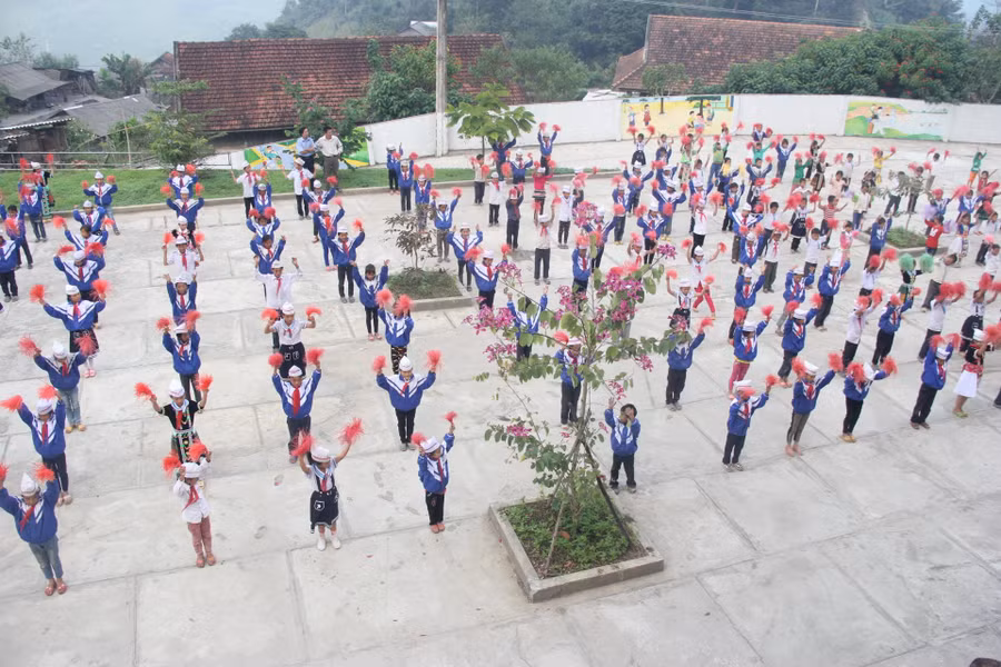 Học sinh Trường tiểu học Nậm Cắn I (Kỳ Sơn, Nghệ An). Học sinh Trường tiểu học Nậm Cắn I (Kỳ Sơn, Nghệ An).