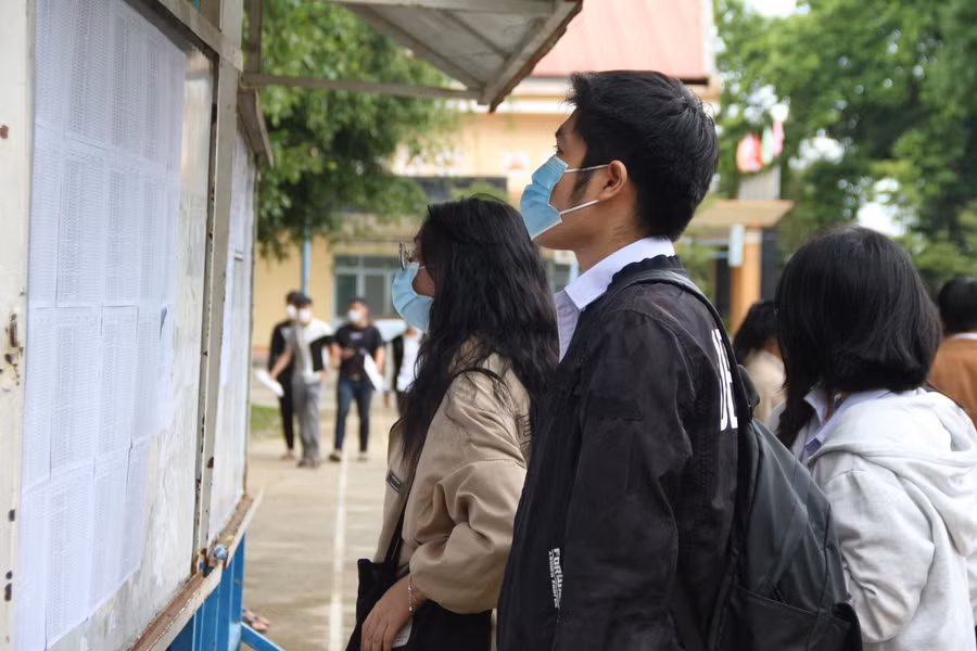 Sau khi kết thúc Kỳ thi tốt nghiệp THPT, nhiều em chọn con đường học nghề. Sau khi kết thúc Kỳ thi tốt nghiệp THPT, nhiều em chọn con đường học nghề.