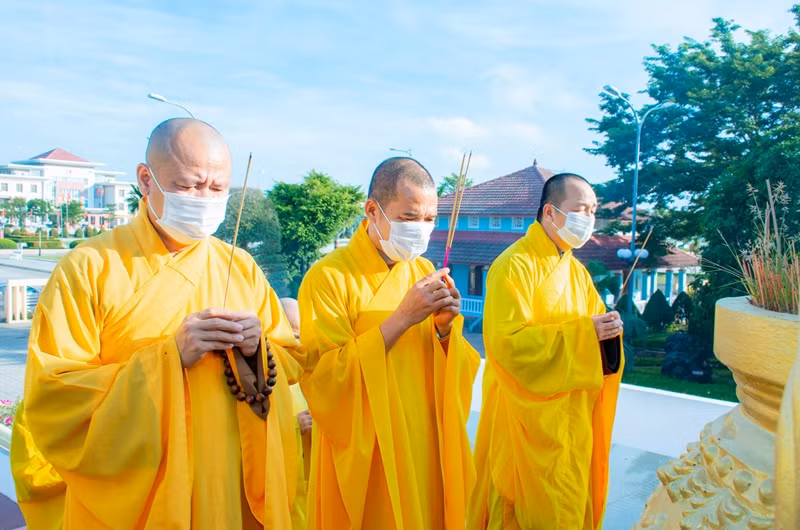 Đại lễ Phật Đản “5K” giữa mùa dịch Covid-19 ảnh 3