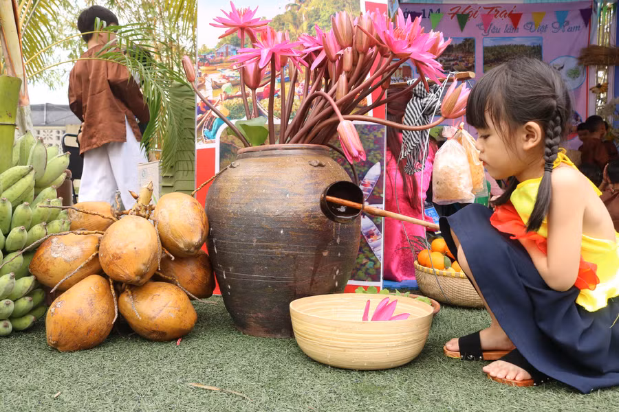 100% học sinh nhà trường được tham gia nhảy dân vũ. Từng khối lớp sẽ biểu diên với chủ đề đã lựa chọn trước đó.