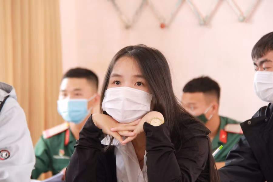 Thí sinh trên địa bàn TP. Buôn Ma Thuột, tự tin trước giờ làm bài thi môn Ngữ văn.