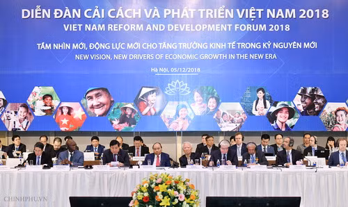 Thủ tướng Nguyễn Xuân Phúc cùng các đại biểu tham dự VRDF. Ảnh: VGP