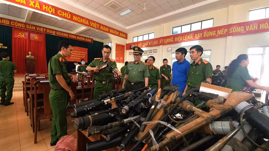 Công an tỉnh Đắk Lắk thu hồi hơn 4.500 vũ khí các loại (ảnh: TT).