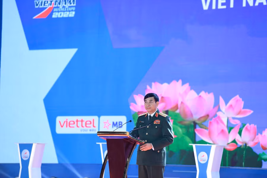 Đại tướng Phan Văn Giang, Bộ trưởng Bộ Quốc phòng phát biểu tại triển lãm.
