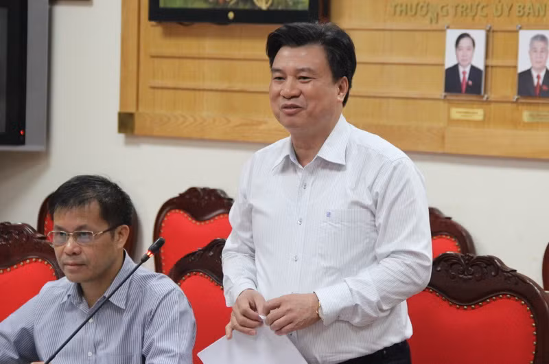 Thứ trưởng Nguyễn Hữu Độ phát biểu tại buổi làm việc
