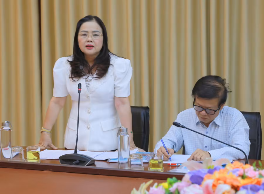 TS Lê Thị Hương - Giám đốc Sở GD&ĐT Quảng Trị cho biết, công tác tổ chức kỳ thi đã cơ bản hoàn tất. TS Lê Thị Hương - Giám đốc Sở GD&ĐT Quảng Trị cho biết, công tác tổ chức kỳ thi đã cơ bản hoàn tất.