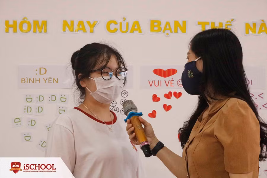 Học sinh chia sẻ về cảm xúc của mình với giáo viên (Ảnh: iSchool Quảng Trị).