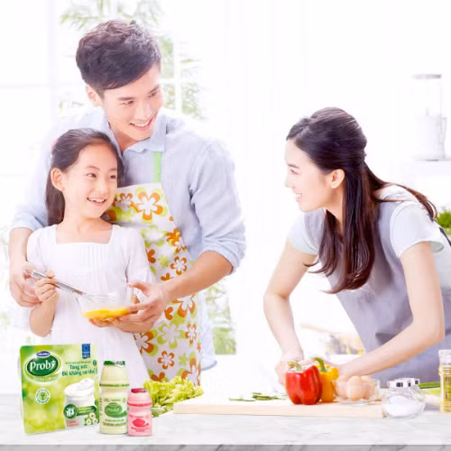 7 mẹo hay giúp tiêu hóa tốt ảnh 1 Sữa chua Vinamilk Probi, chai nhỏ 65ml chứa tới 13 tỷ lợi khuẩn, nhiều hơn các loại sữa chua thông thường. Loại sữa chua này còn bổ sung chủng men vi sinh sống Probiotics L.Casei 431, được Viện Dinh dưỡng Quốc gia Việt Nam công nhận hỗ trợ miễn dịch đường ruột, tăng sức đề kháng cơ thể.