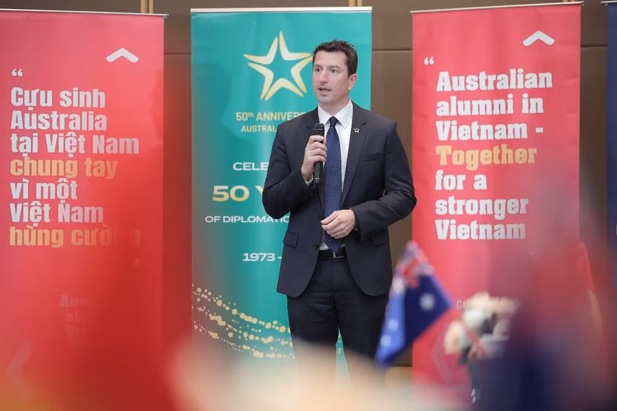 Ông Mark Tattersall, Phó Đại sứ Australia phát biểu tại Lễ chào mừng Ông Mark Tattersall, Phó Đại sứ Australia phát biểu tại Lễ chào mừng