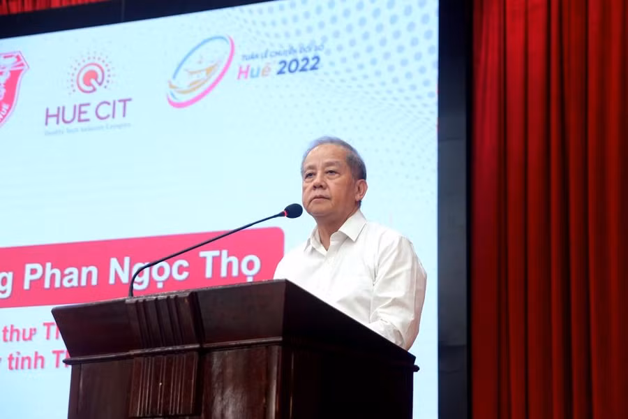 Ông Thọ cũng mong muốn có nhiều Startup công nghệ được nuôi dưỡng và hình thành từ các bạn trẻ qua quá trình học tập, đào tạo và rèn luyện trong môi trường Đại học Huế. Ông Thọ cũng mong muốn có nhiều Startup công nghệ được nuôi dưỡng và hình thành từ các bạn trẻ qua quá trình học tập, đào tạo và rèn luyện trong môi trường Đại học Huế.