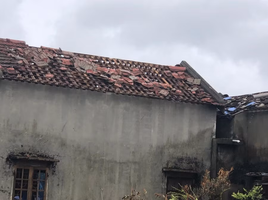 Các nhà bị tốc mái chủ yếu là nhà cấp 4.