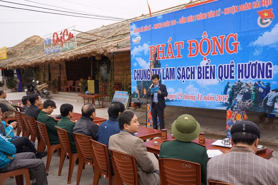 Một cuộc phát động làm sạch môi trường biển tại Nam Định