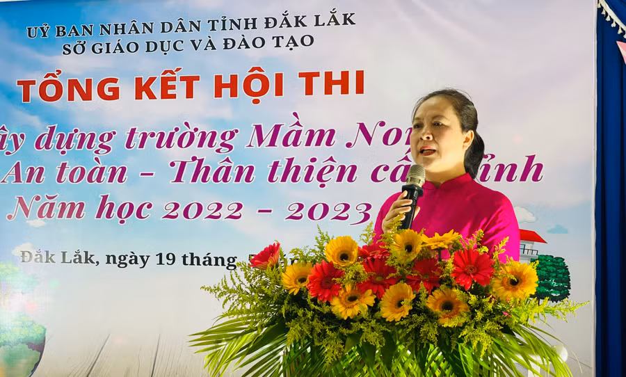 Phó Giám đốc Sở GD&amp;ĐT Lê Thị Kim Oanh phát biểu bế mạc Hội thi (ảnh: TT).