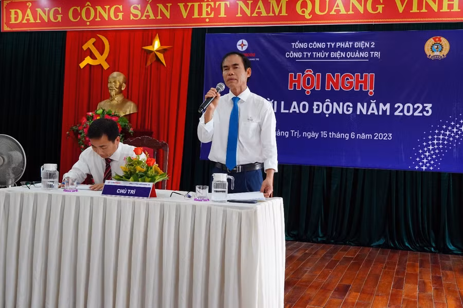 Ông Nguyễn Thanh Hùng - Giám đốc Công ty Thủy điện Quảng Trị chủ trì hội nghị. Ông Nguyễn Thanh Hùng - Giám đốc Công ty Thủy điện Quảng Trị chủ trì hội nghị.
