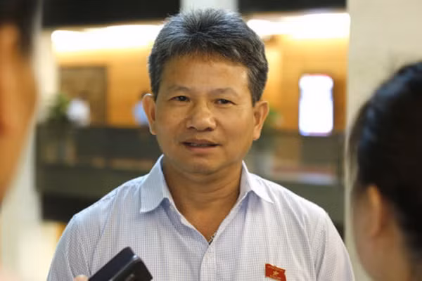 Đại biểu Đỗ Văn Sinh: Chế độ lương hưu trong Luật Bảo hiểm xã hội hiện hành đang có bất cập lớn Đại biểu Đỗ Văn Sinh: Chế độ lương hưu trong Luật Bảo hiểm xã hội hiện hành đang có bất cập lớn