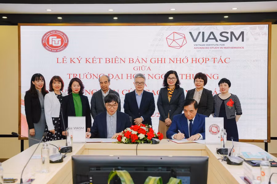 Lãnh đạo 2 bên ký thỏa thuận hợp tác.