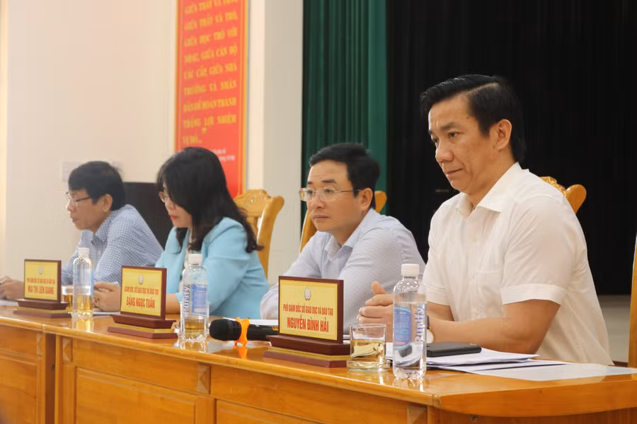 Ban lãnh đạo Sở GD&amp;ĐT tại Hội nghị.