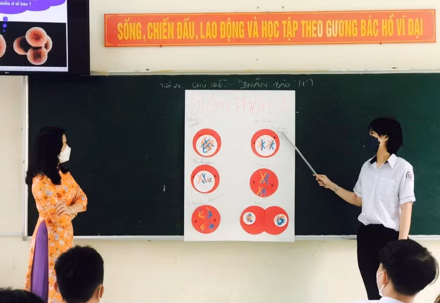 Đổi mới sáng tạo trong từng giờ học để hấp dẫn học sinh. Đổi mới sáng tạo trong từng giờ học để hấp dẫn học sinh.