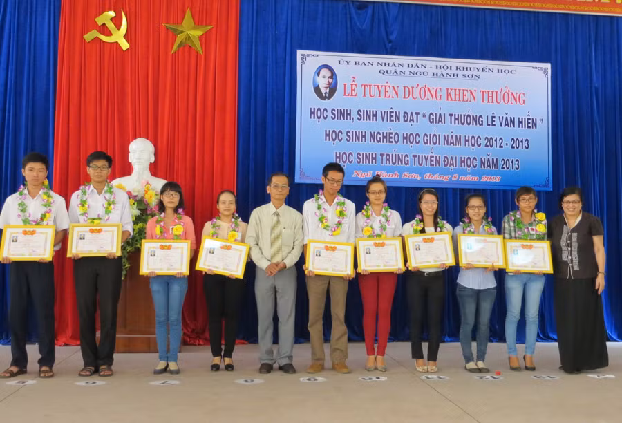 62 HS, SV nhận Giải thưởng khuyến tài Lê Văn Hiến