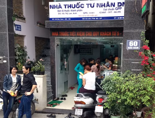 Đông đảo bệnh nhân đến khám và điều trị tại phòng khám trĩ DNT (60 Hào Nam, Đống Đa, Hà Nội) Đông đảo bệnh nhân đến khám và điều trị tại phòng khám trĩ DNT (60 Hào Nam, Đống Đa, Hà Nội)