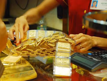 Vàng đấu thầu bị "ế"