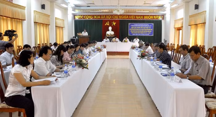 Các địa phương tiếp tục công bố kết quả bầu cử HĐND ảnh 1 Phiên họp công bố kết quả bầu cử của Hội đồng bầu cử tỉnh Quảng Ngãi