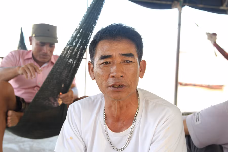 Con tàu lớn của gia đình ông Triệu Văn Dân đã dừng hoạt động nhiều tháng nay do giá xăng dầu tăng cao.